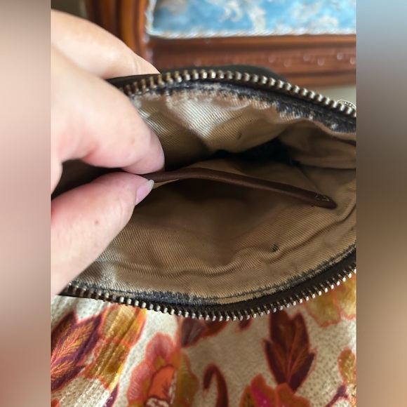 Ralph Lauren sling bag. Unisex. Used gently - Picture 8 of 14